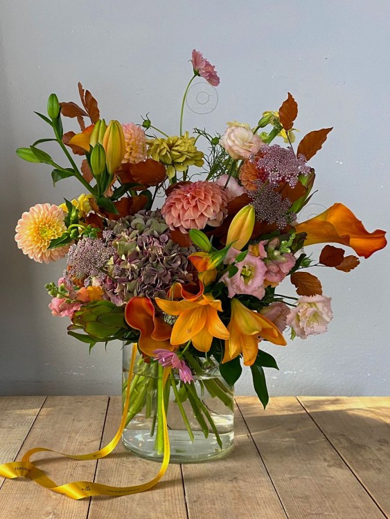 Лучезарный букет «Янтарь» &mdash; Городской букет