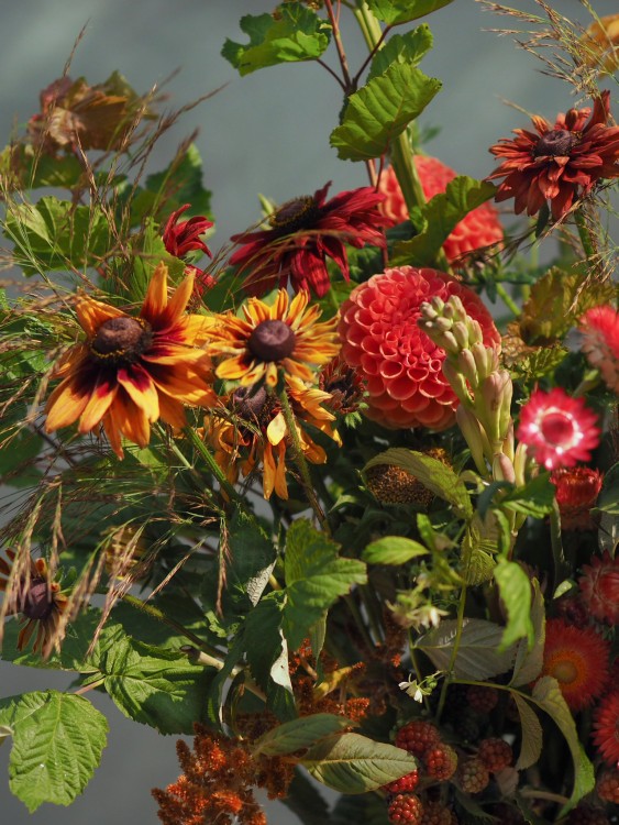 Осенняя композиция в вазе &mdash; Городской букет